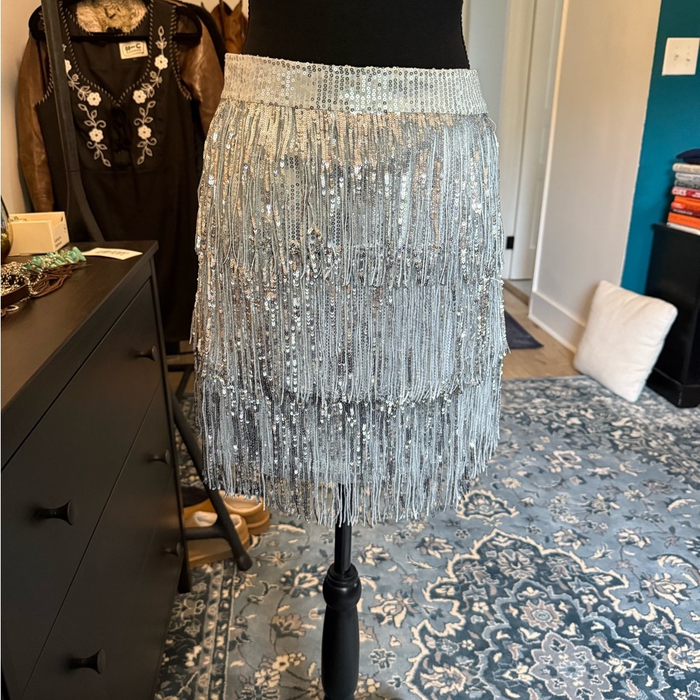 Glamorous Silver Fringe Mini Skirt - Picture 3 of 4